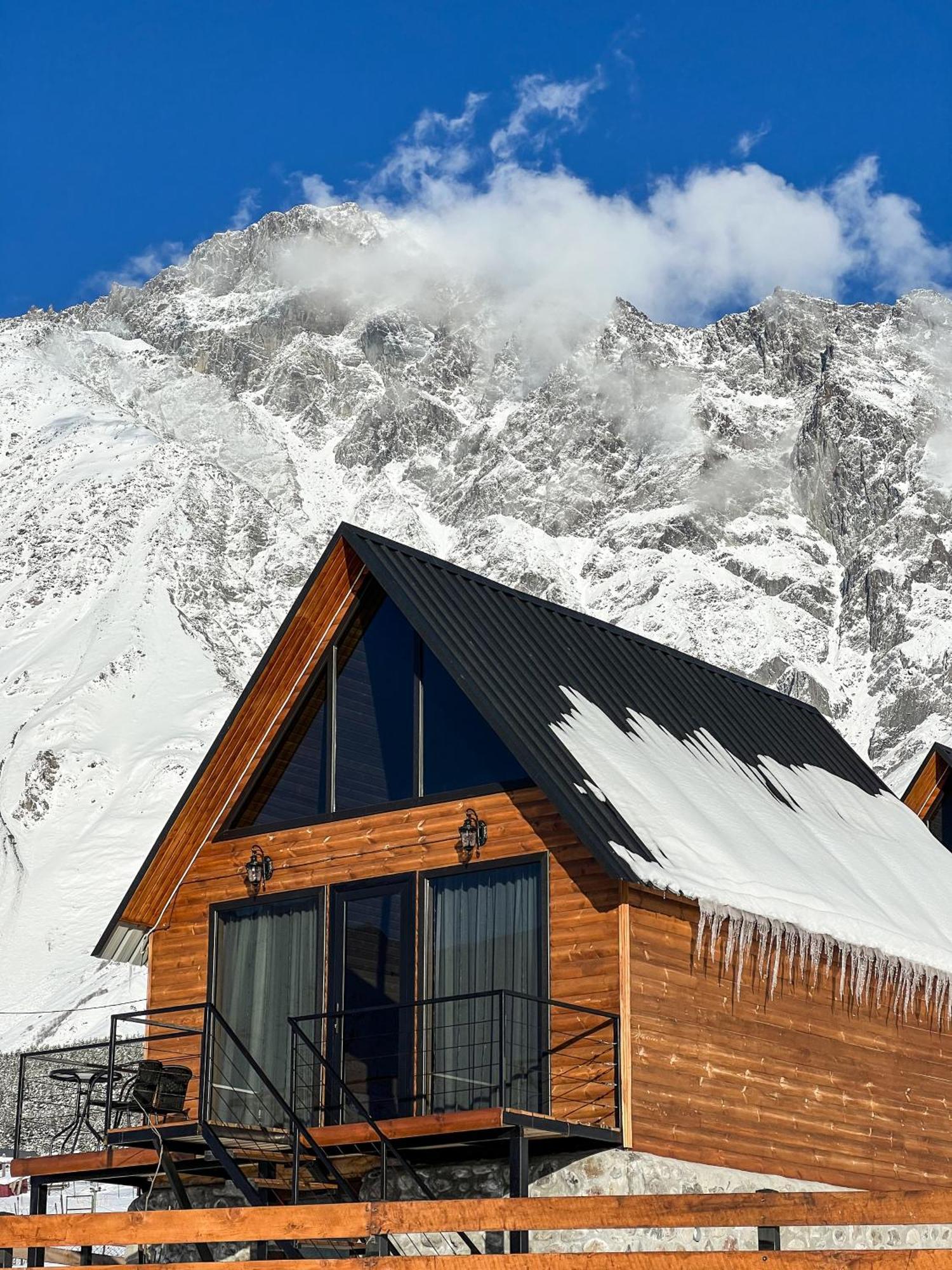 Traveler'S Cottages In Kazbegi Exterior foto