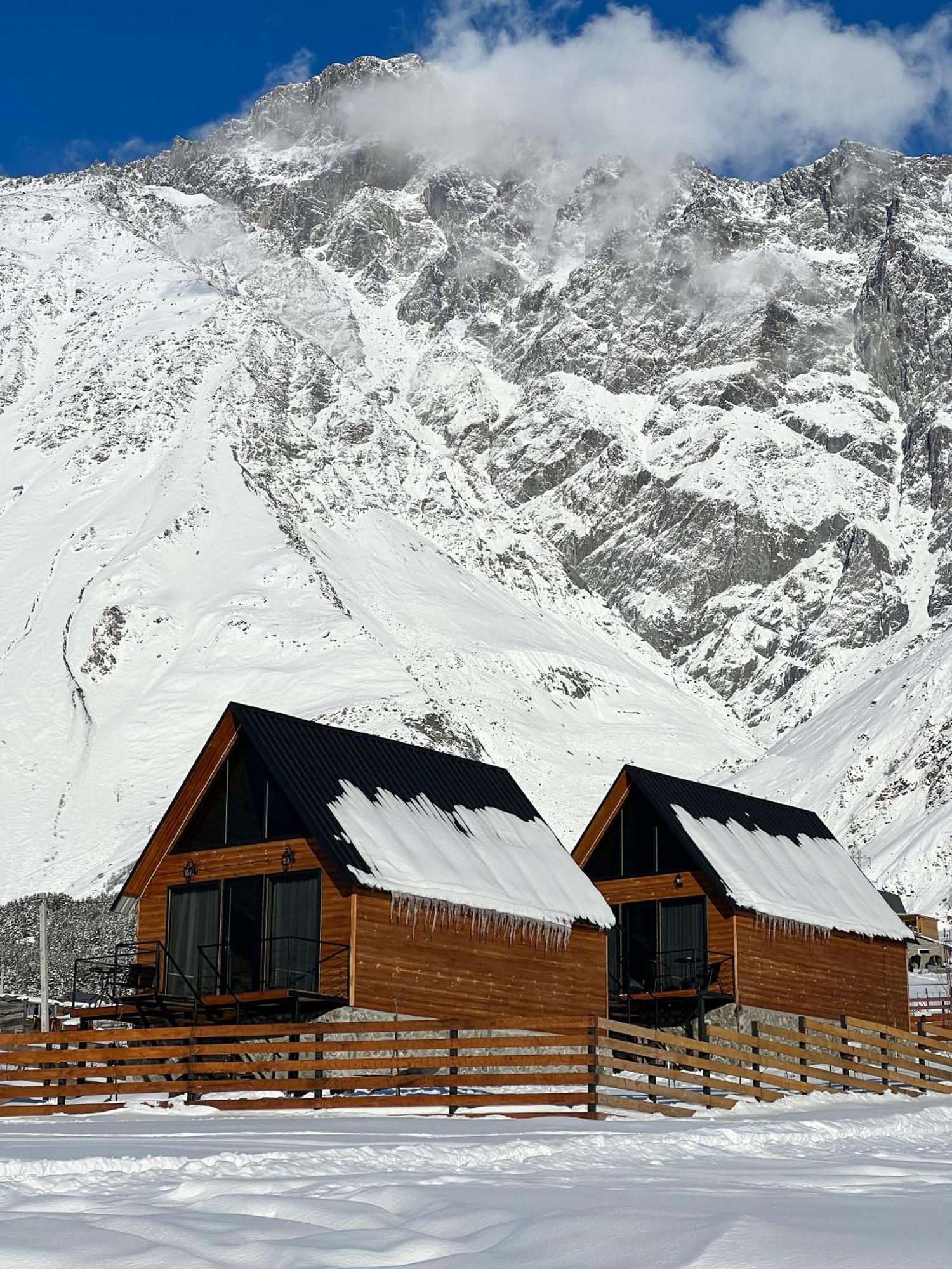 Traveler'S Cottages In Kazbegi Exterior foto