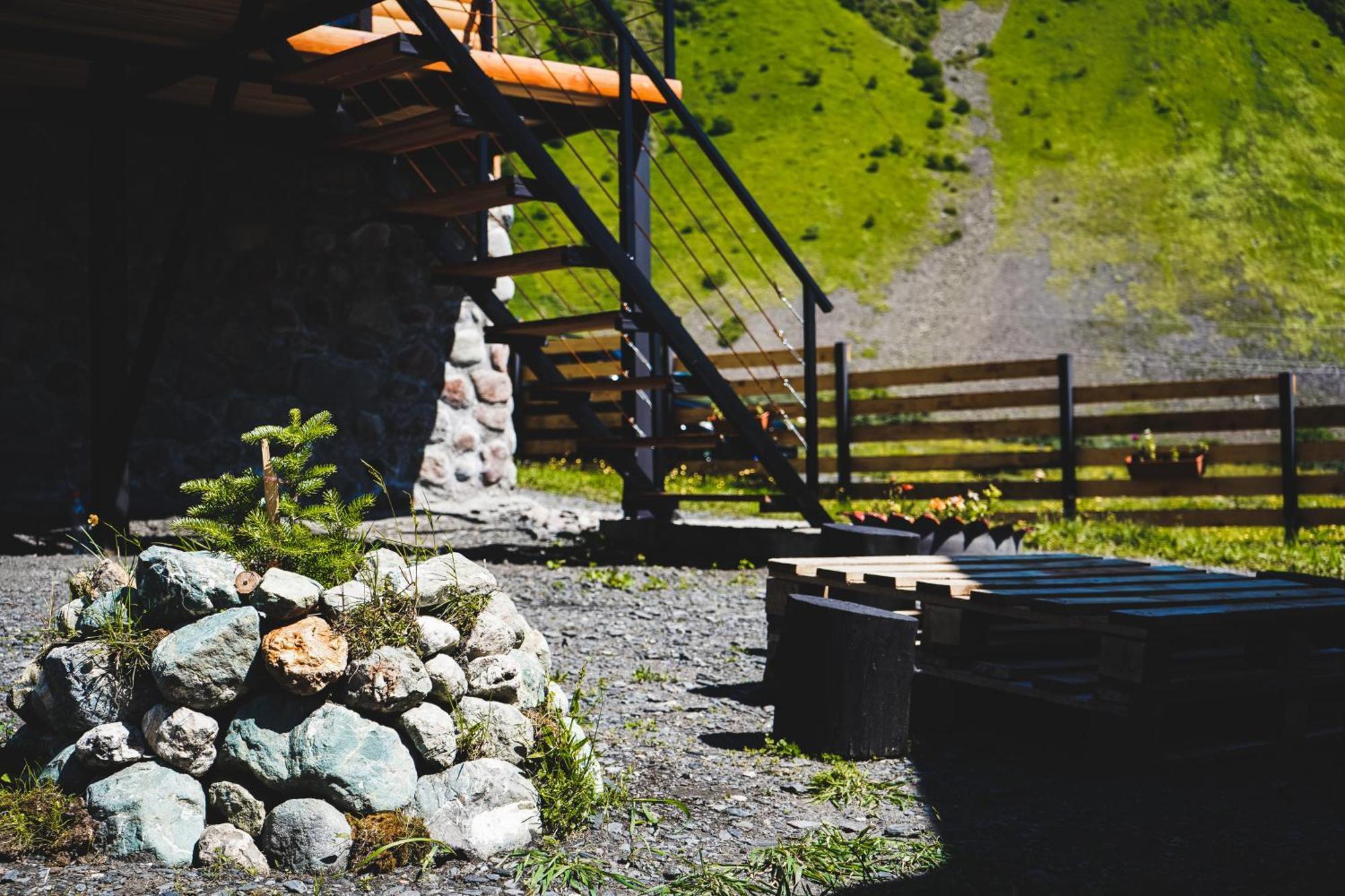 Traveler'S Cottages In Kazbegi Exterior foto