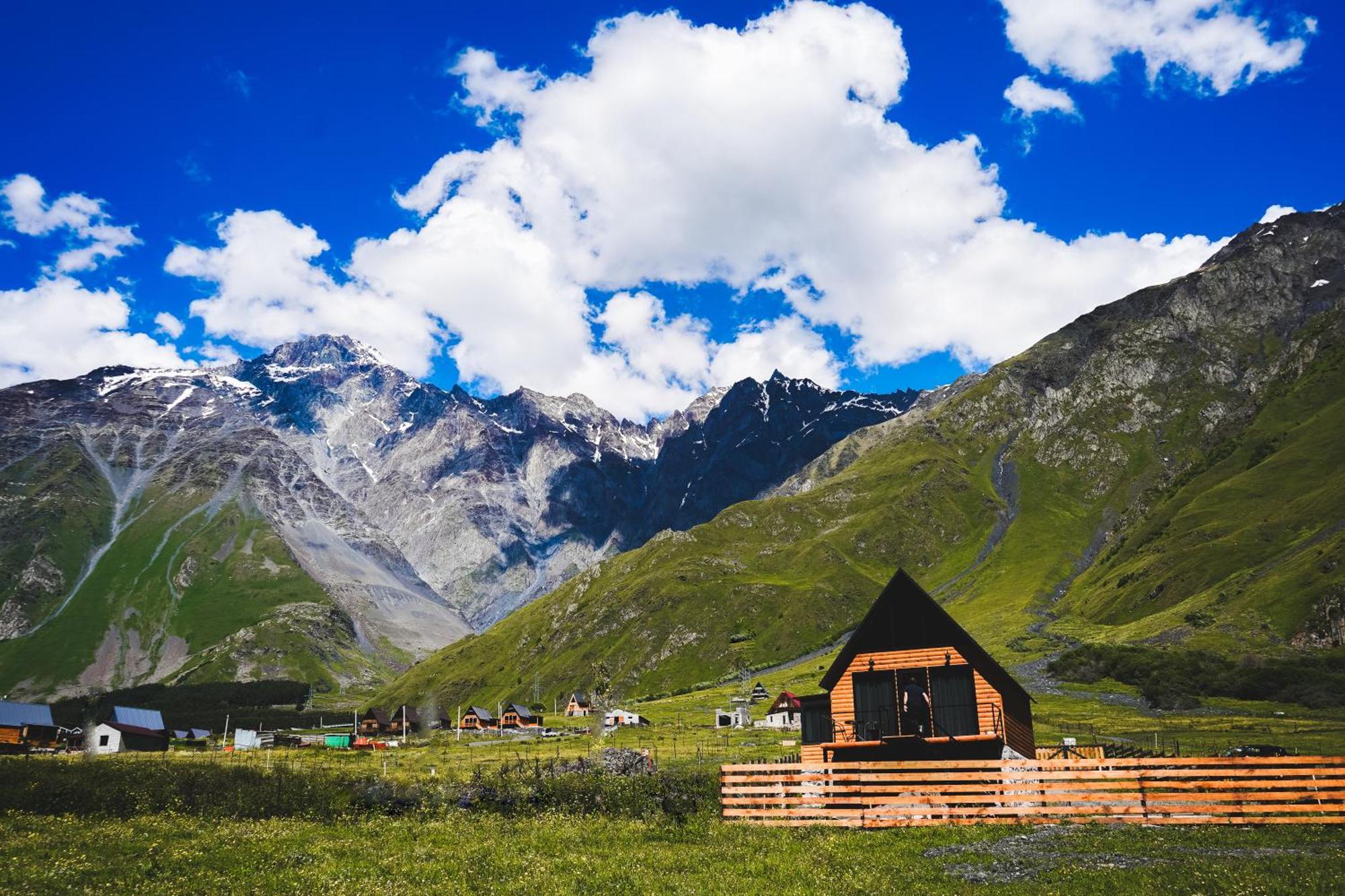 Traveler'S Cottages In Kazbegi Exterior foto