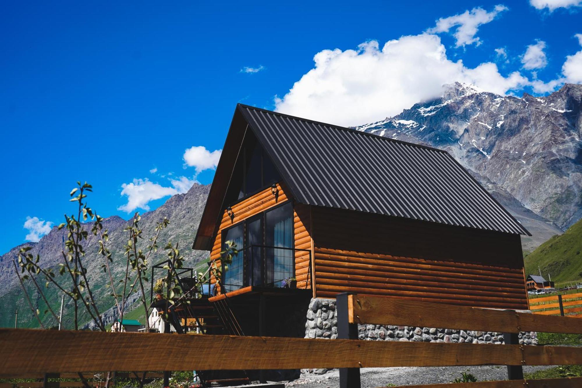Traveler'S Cottages In Kazbegi Exterior foto