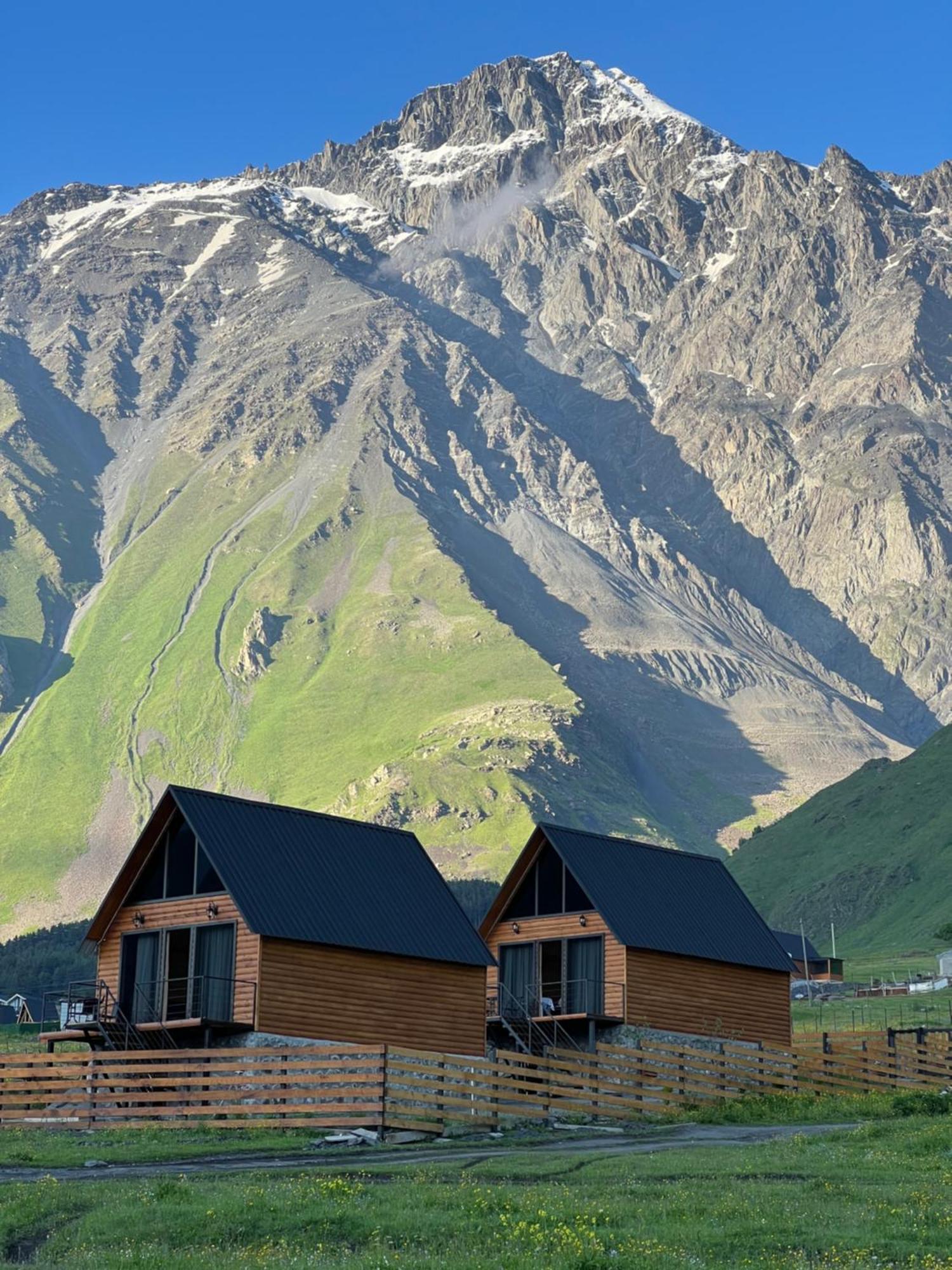 Traveler'S Cottages In Kazbegi Exterior foto