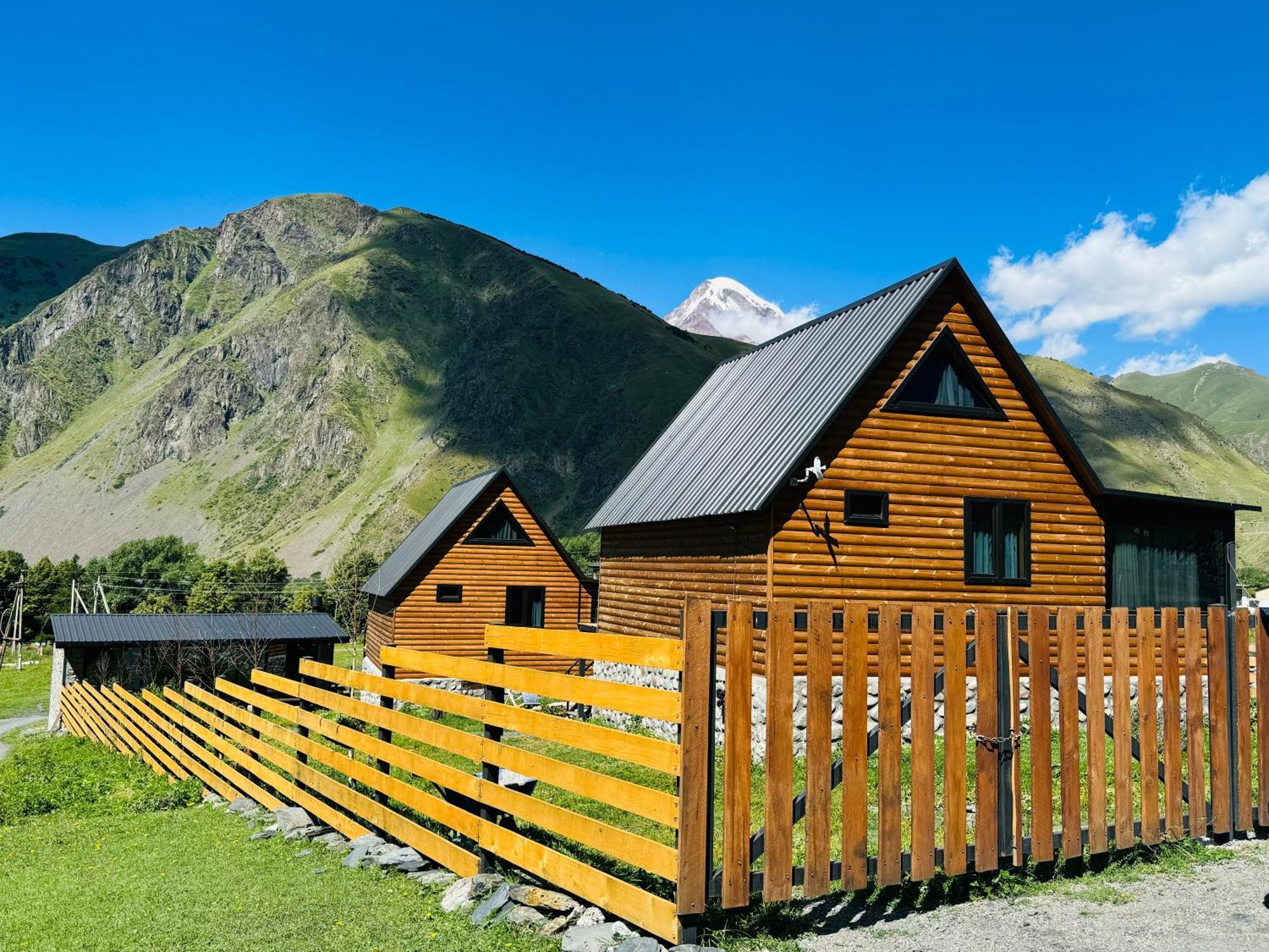 Traveler'S Cottages In Kazbegi Exterior foto